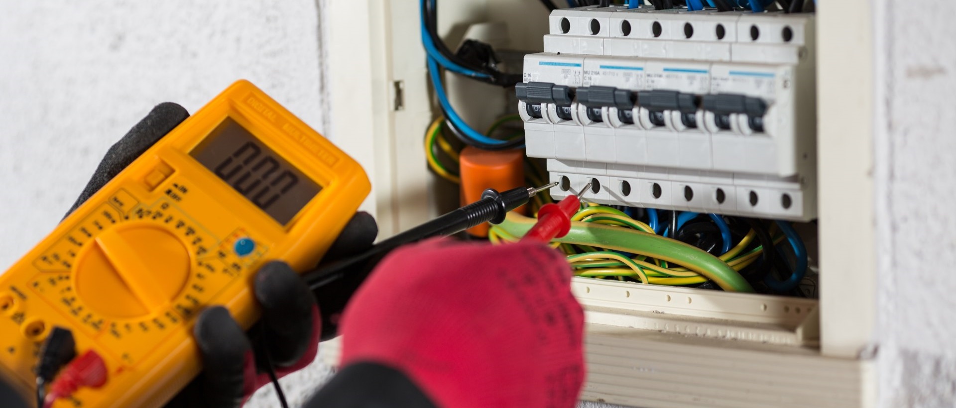 Electricians E1
