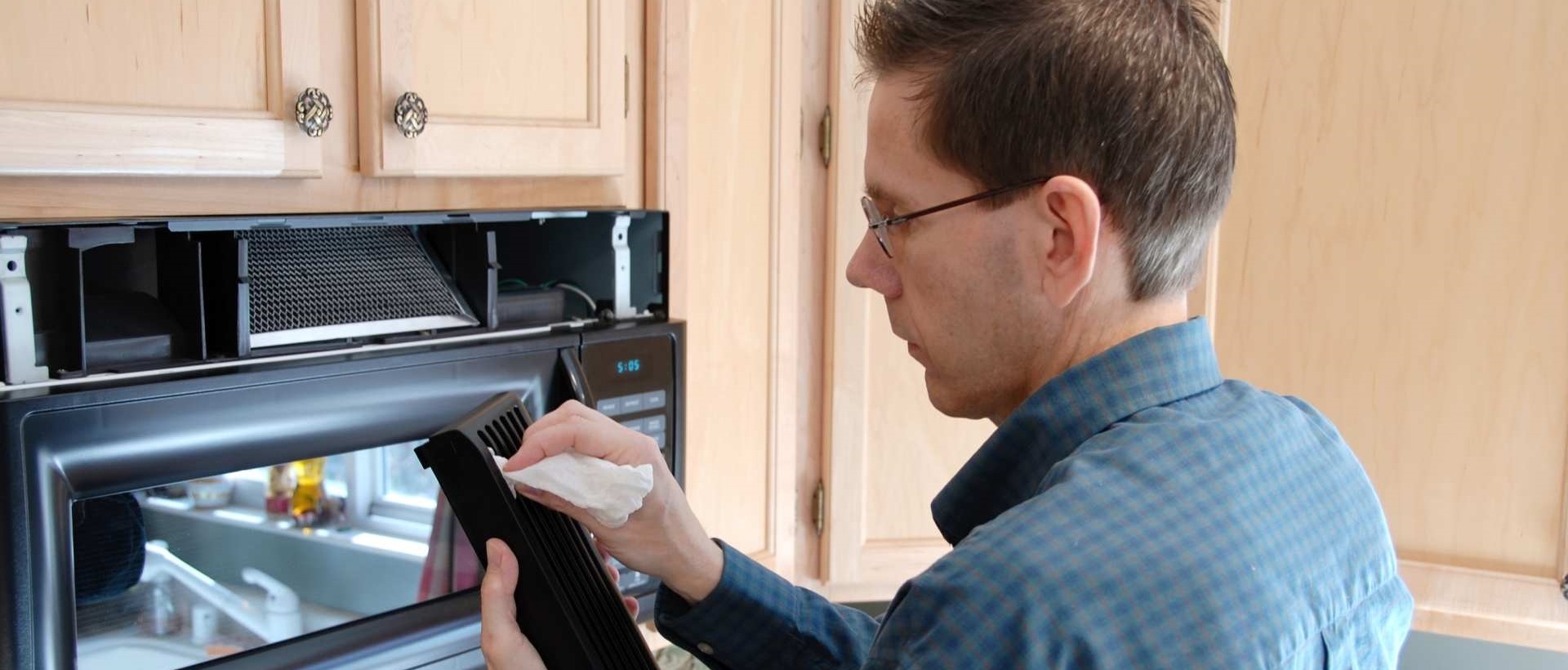 Kitchen fitters E1